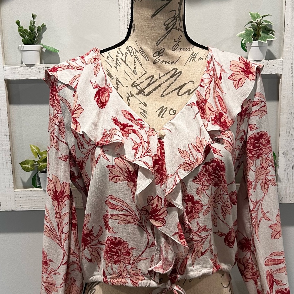 Primark Floral Blouse Feminine Ruffled Neckline Long Sleeve Cottagecore size 6